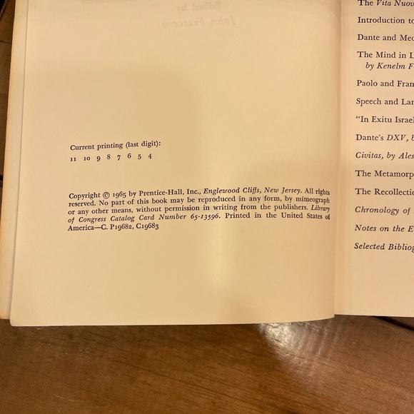 Book DANTE a Collection of Critical Essays Edited by John Freccero - Picture 3 of 3